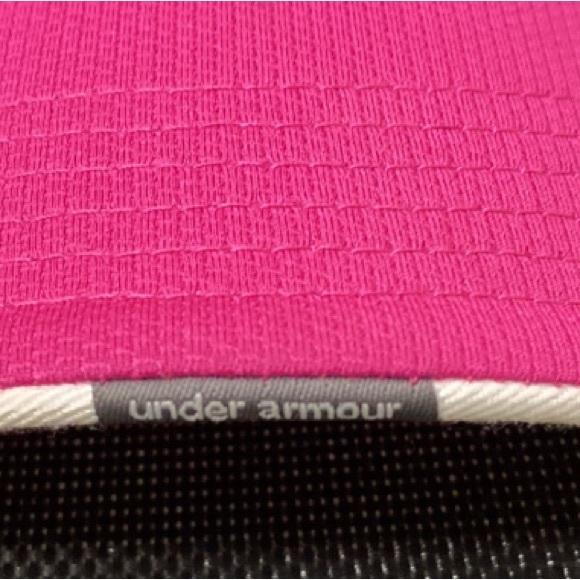 OS adjustable Women’s Under Armour hat - Picture 2 of 5